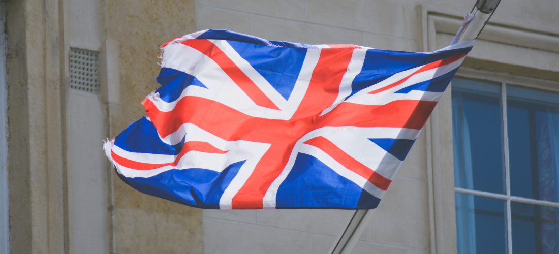 britische Flagge weht im Wind